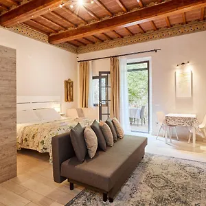 Residenza Stuart - La Casa Nido Nest House - Dimora Storica , Montepulciano Stazione Italia